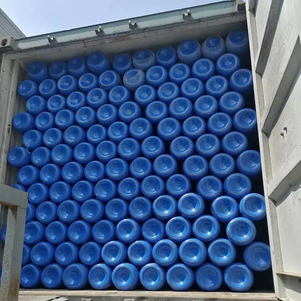 47-liter industrial gas cylinders in logistics preparation for shipping