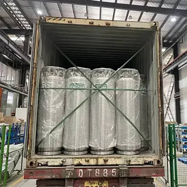 Liquid nitrogen dewar packing for secure and compliant transportation