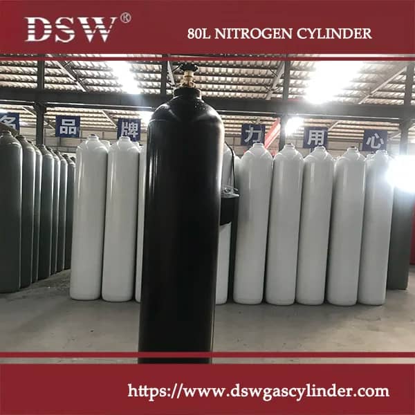 Nitrogen tanks manufactured by DSW Industry for safe and efficient cryogenic liquid storage.