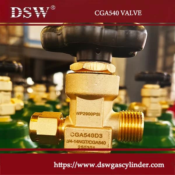 Brass CGA-540 oxygen valve for high-pressure oxygen cylinders with threaded outlet and handwheel