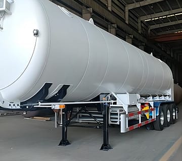 Optimizing Gas Transportation: Tank Containers, Trailers 5 A cryo semitrailer is specifically designed for the transportation of cryogenic gases