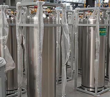 Liquid Nitrogen: Understanding Density, Weight, and Applications 11 Dewar help control and maintain the liquid nitrogen density