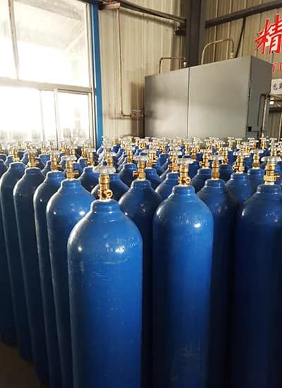 Applications of Argon Gas Across Industries: Driving Market Growth 1 Argon gas applications across industries including metal fabrication, welding, food preservation, electronics, and cryogenic storage