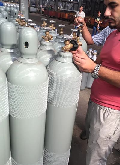 Gas Cylinder Inspections and Tests 1 Periodic gas cylinder inspection and testing procedures checklist for safety and regulatory compliance