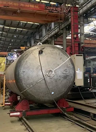 How to Prevent Corrosion in Cryogenic Liquid Tanks 1 Cryogenic liquid tank corrosion protection using stainless steel construction and vacuum insulation