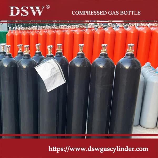 Compressed Gas Cylinder 4 Lots of compressed gas bottle with valve and safety cap for industrial applications