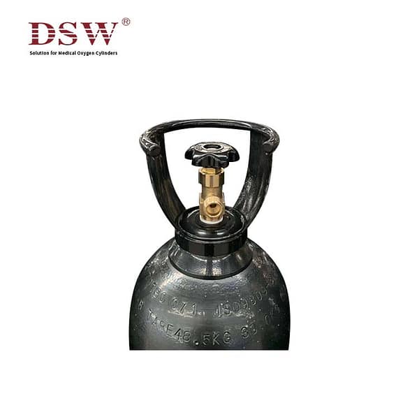 ISO9809-1 50L Medical Oxygen Gas Cylinder with Tulip Cap-2 (2) ISO9809 1 50L Medical Oxygen Gas Cylinder with Tulip Cap 2 (2)