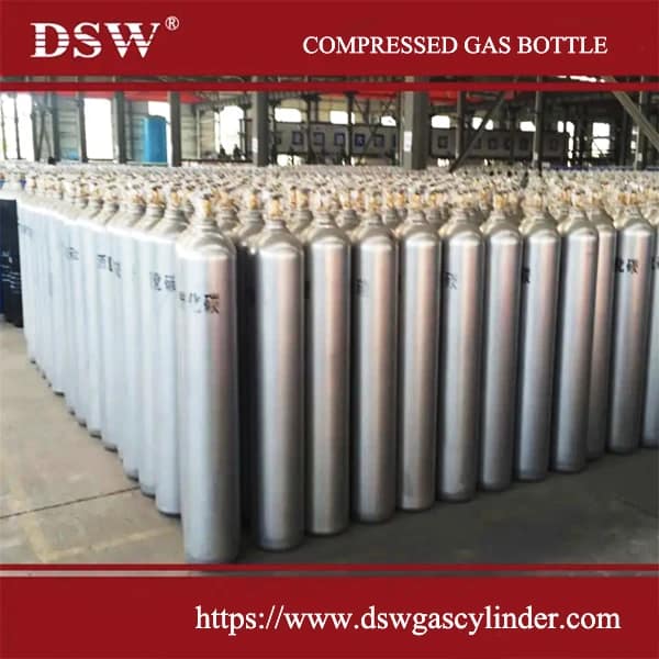 compressed-cylinder Compressed gas cylinder with protective valve cap for industrial use