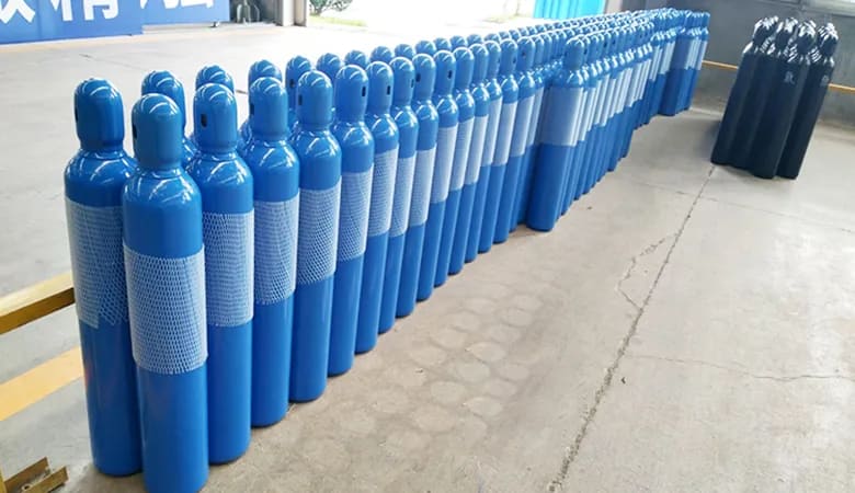 Medical grade nitrous oxide 3 Industrial N2O cylinders filled with medical nitrous oxide, safely packed and ready for international shipping.