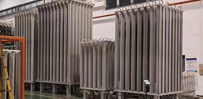 Ambient air vaporizers 5 Finned-tube ambient air vaporizer for cryogenic gases