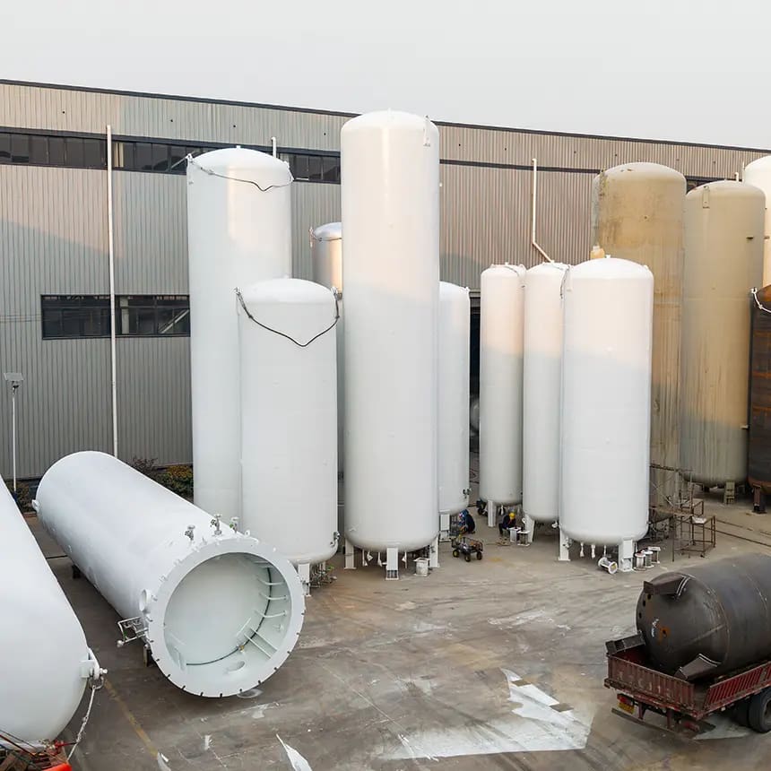 Cryogenic Tank Manufacturing 1 Cryogenic tank manufacturing at the DSW factory